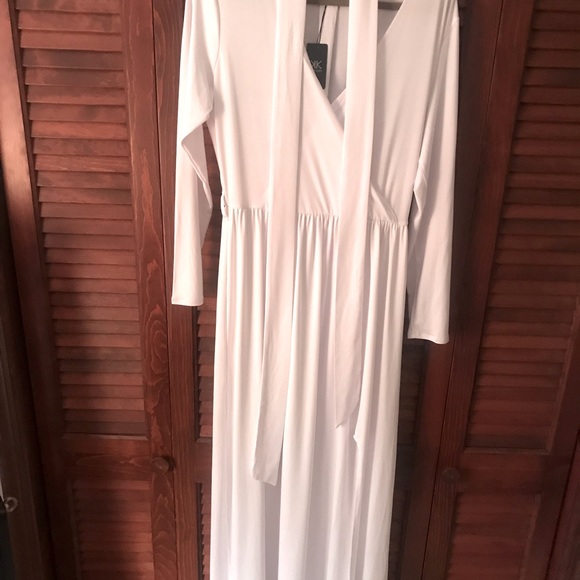 White Faux wrap dress by Koh koh - Picture 2 of 4
